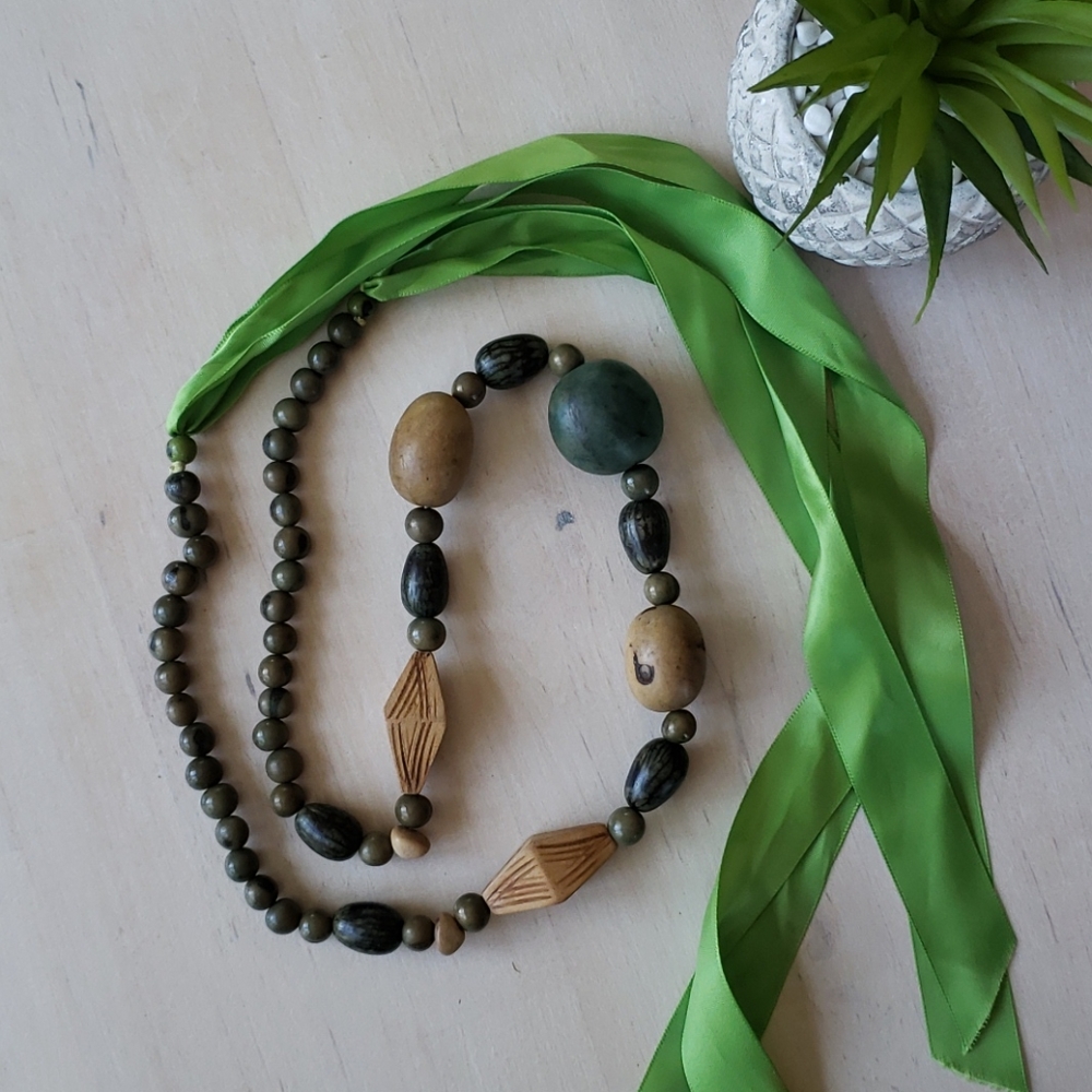 Brazilian Natural Seed Necklease